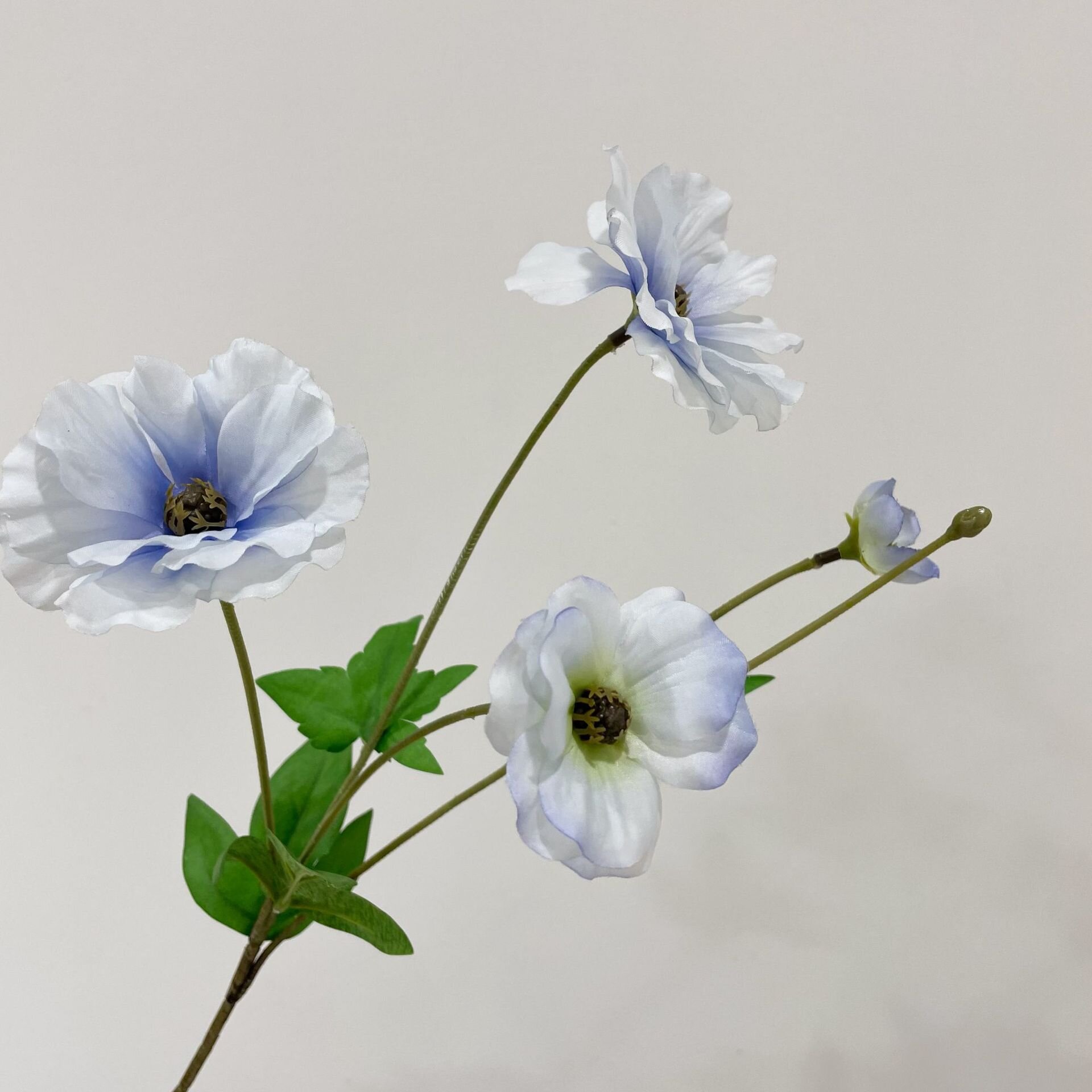 Hoa cánh bướm giả trang trí nhà cửa